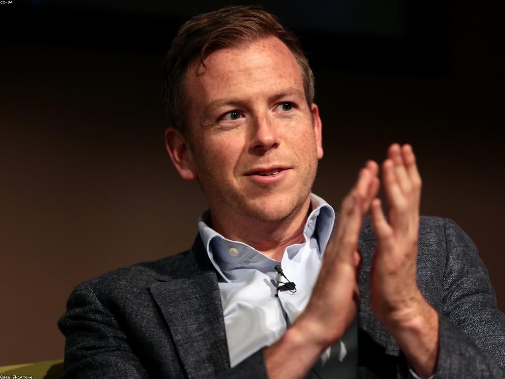 ប្រសិទ្ធភាពនៃព័ត៌មានលើកស្ទួយលើការប្រាស្រ័យទាក់ទង