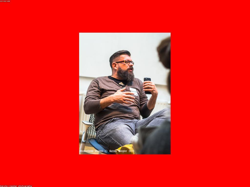 ព័ត៌មានលើកស្ទួយ៖ ការប៉ះពាល់ដល់គំនិតសាធារណៈ